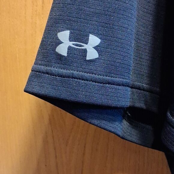 Hawkeyes, Under Armour, Size 3XL, Short Sleeve Shirt. - Picture 4 of 5